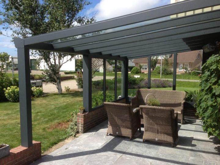 Nous prenons en main l’étude, la fabrication et l’installation de pergola.