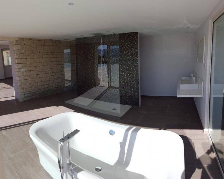 Installation de paroi de douche Avignon